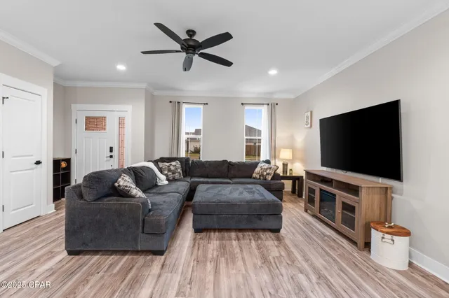 $2,500 | 4419 Conifer Lane, Panama City, FL 32404