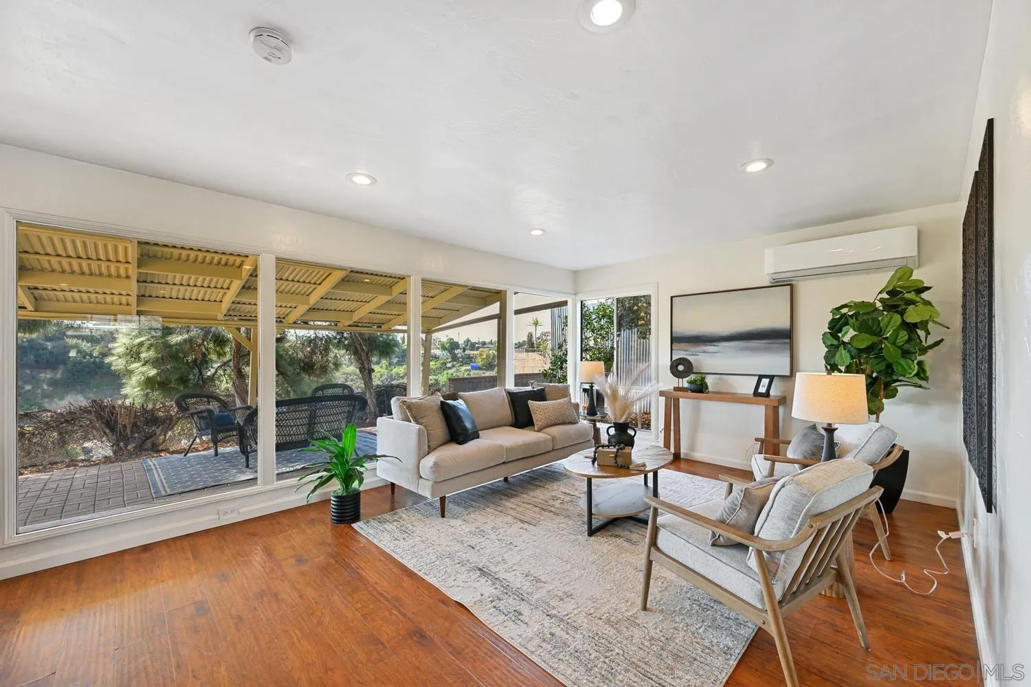 6371 Celia Vista Drive San Diego, CA 92115 - Photo 4 of 28