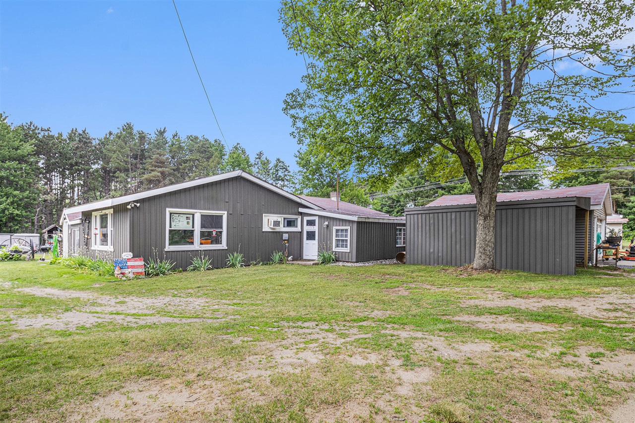 19030 West Almy Road Howard City, MI 49329 - Photo 20 of 33