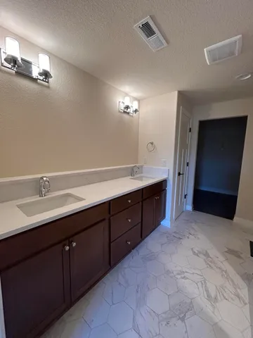 $469,000 | 529 Fire Fly Trail, Unit 2, Hartford, WI 53027