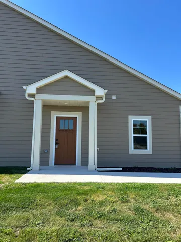 $469,000 | 529 Fire Fly Trail, Unit 2, Hartford, WI 53027