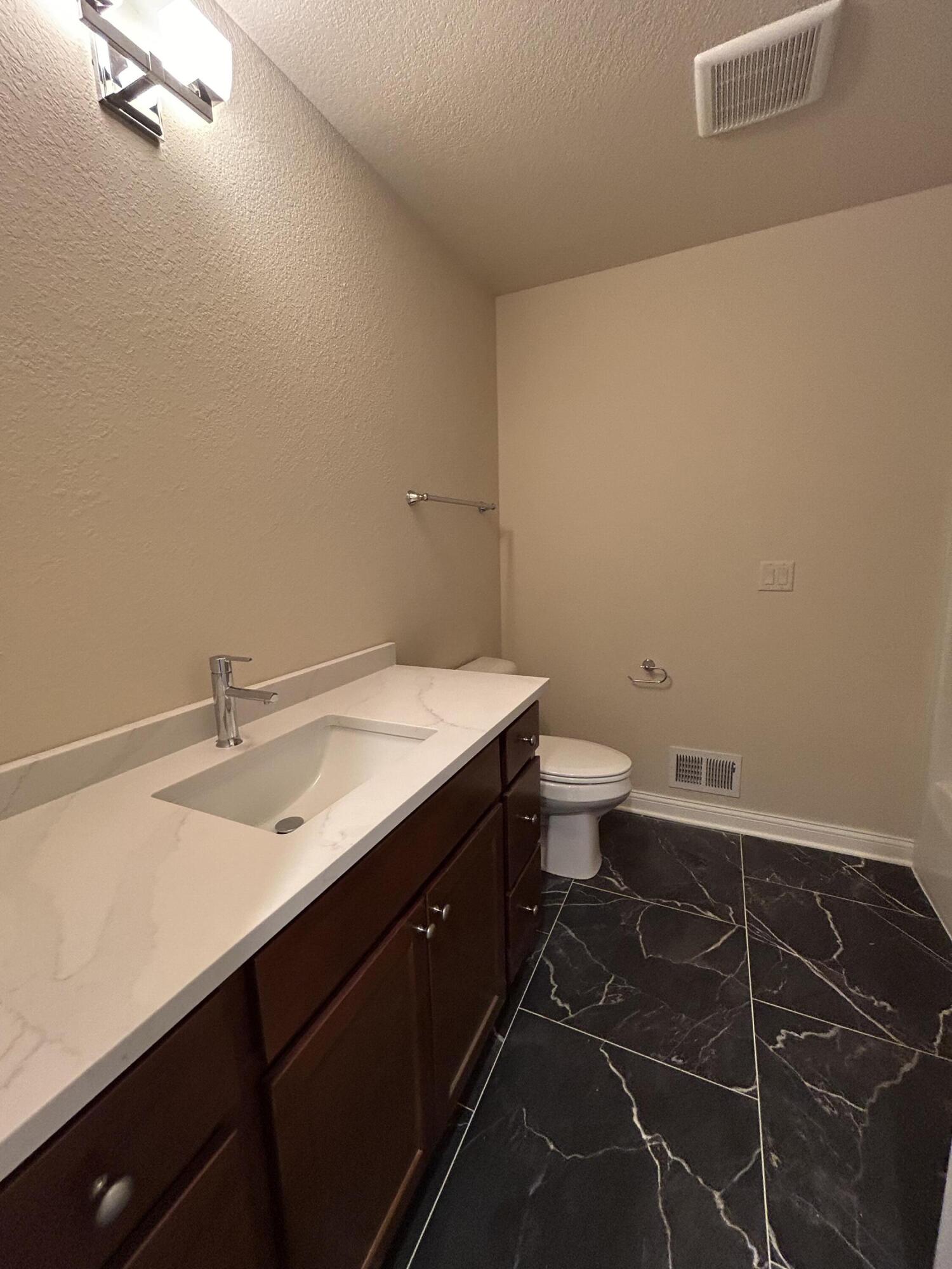 529 Fire Fly Trail, Unit 2 Hartford, WI 53027 - Photo 31 of 50 Upper Full Bath