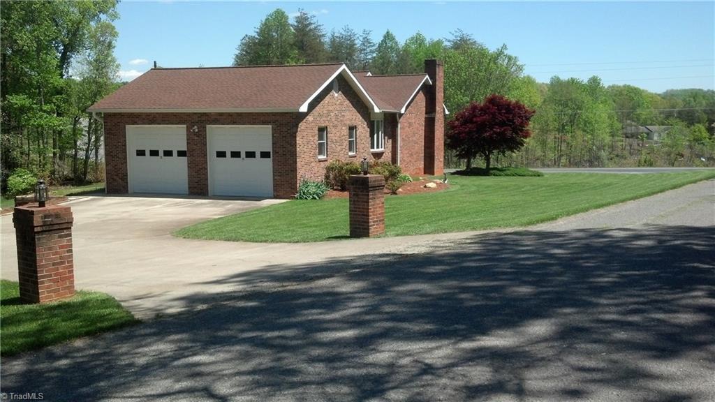 421 Golf Course Road Pilot Mountain, NC 27041 - Photo 22 of 25 Gallery Image 22