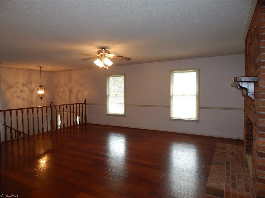 421 Golf Course Road Pilot Mountain, NC 27041 - Photo 5 of 25 Gallery Image 5