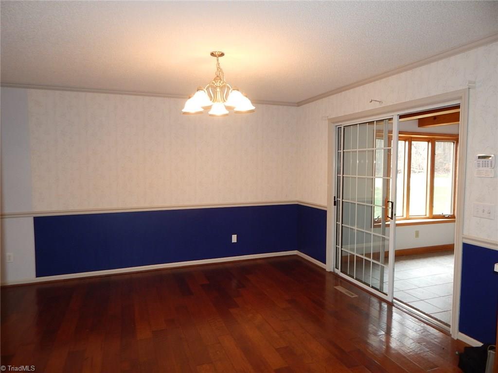 421 Golf Course Road Pilot Mountain, NC 27041 - Photo 7 of 25 Gallery Image 7