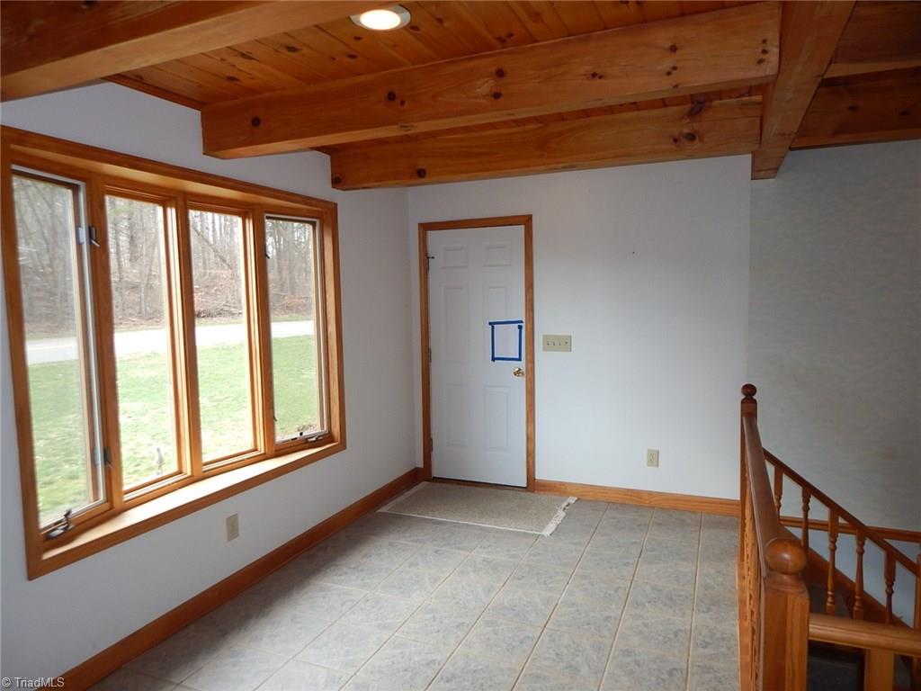 421 Golf Course Road Pilot Mountain, NC 27041 - Photo 9 of 25 Gallery Image 9