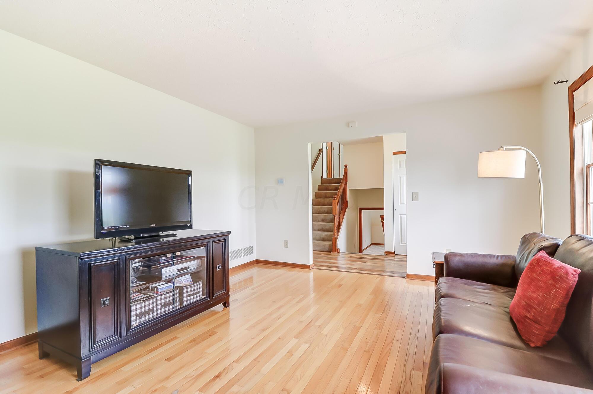 1434 Bickel Church Road Northeast Baltimore, OH 43105 - Photo 6 of 57 Living Room - 1434 Bickel Church Road NE, Baltimore, OH 43105
