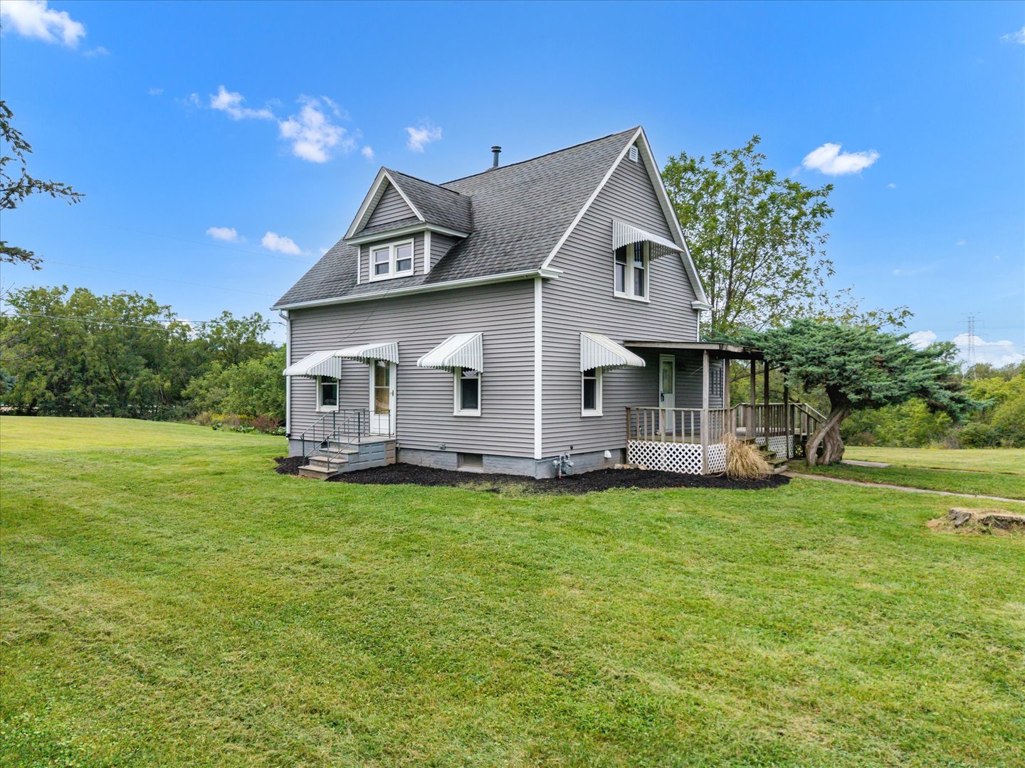 8850 Ridgewood Road Rock Island, IL 61201 - Photo 2 of 48 Gallery Image 2