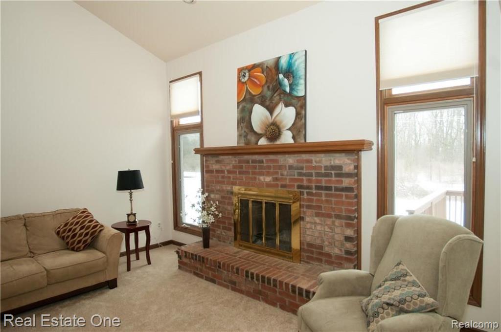 1347 Bembridge Drive Rochester Hills, MI 48307 - Photo 4 of 66