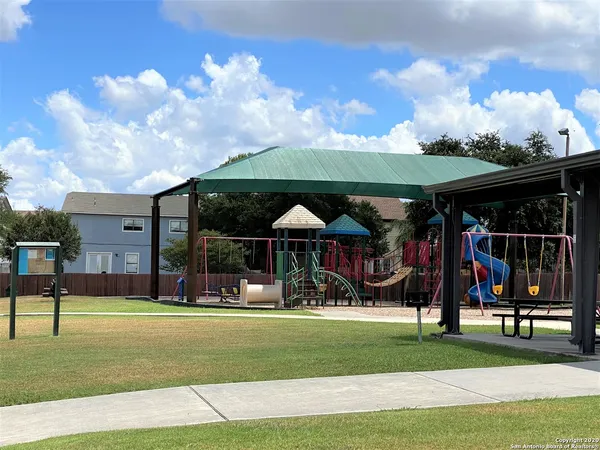 $1,575 | 8018 Chestnut Gate Lane, Converse, TX 78109