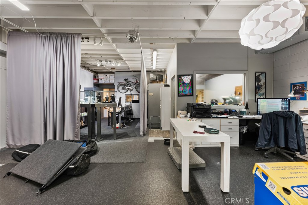 3268 Motor Avenue Los Angeles, CA 90034 - Photo 13 of 22 a view of a room with gym equipment