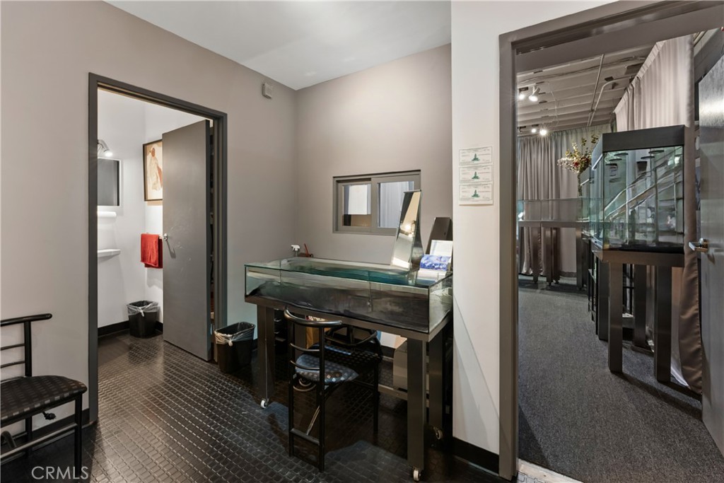 3268 Motor Avenue Los Angeles, CA 90034 - Photo 9 of 22 a view of a livingroom and dining room