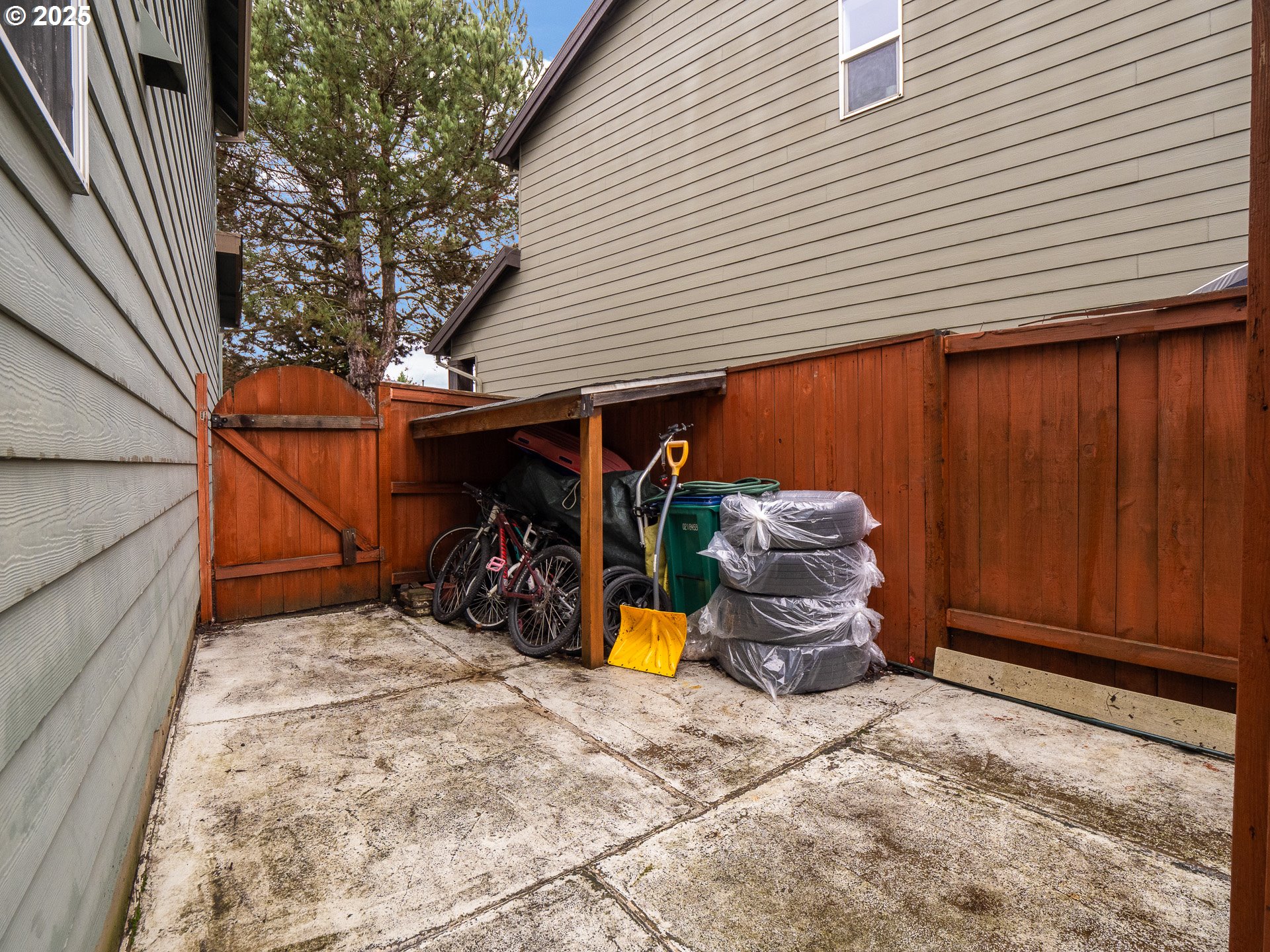121 Burl Street Newberg, OR 97132 - Photo 38 of 48