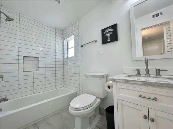 $1,550 | 1855 Portsmouth Street, Unit 7D, Houston, TX 77098