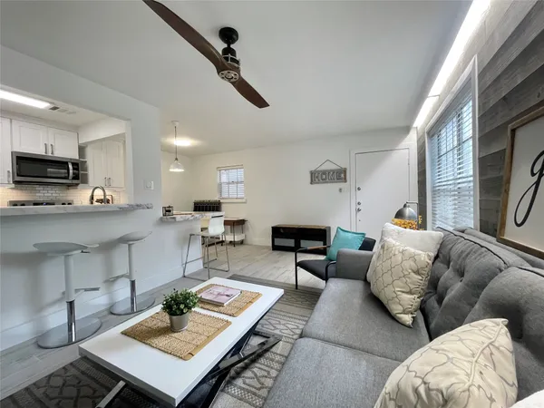 $1,550 | 1855 Portsmouth Street, Unit 7D, Houston, TX 77098