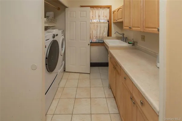 $765,000 | 1 Far Horizons Drive, Newburgh, NY 12550