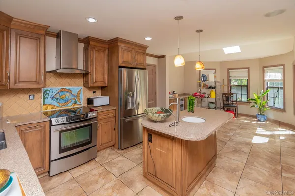 $765,000 | 1 Far Horizons Drive, Newburgh, NY 12550