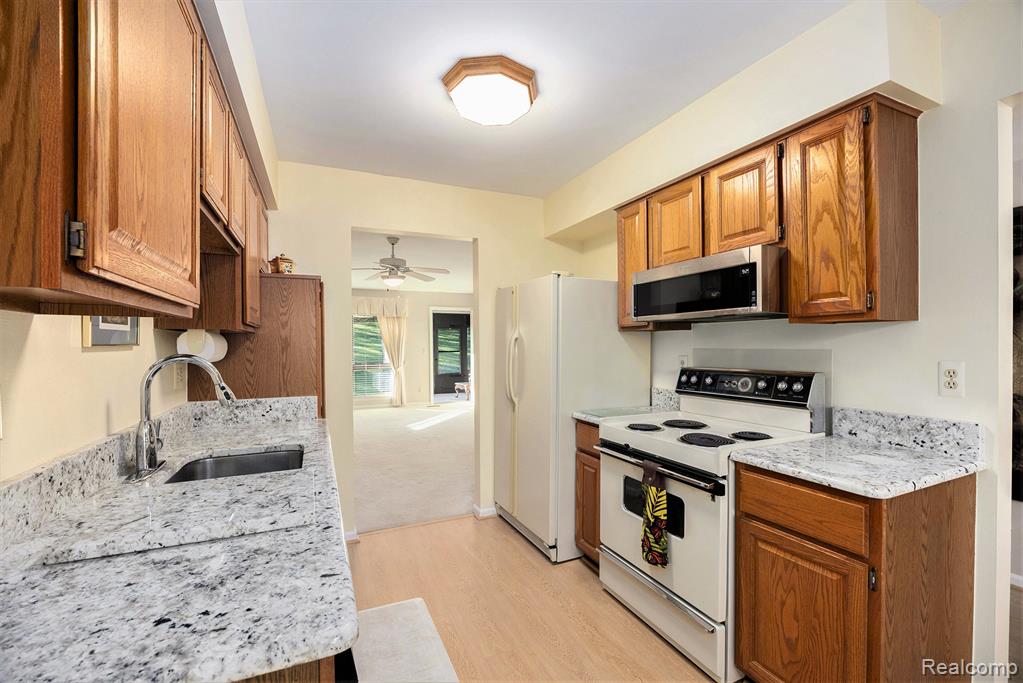 985 Wexford Way Rochester Hills, MI 48307 - Photo 10 of 26
