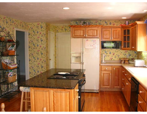 38 Whitcomb Road Boxborough, MA 01719 - Photo 3 of 19