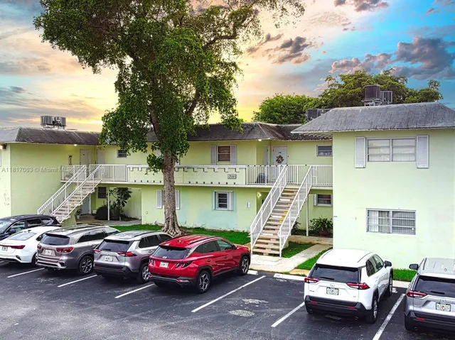 $195,000 | 7530 Southwest 82nd Street, Unit G203, Miami, FL 33143