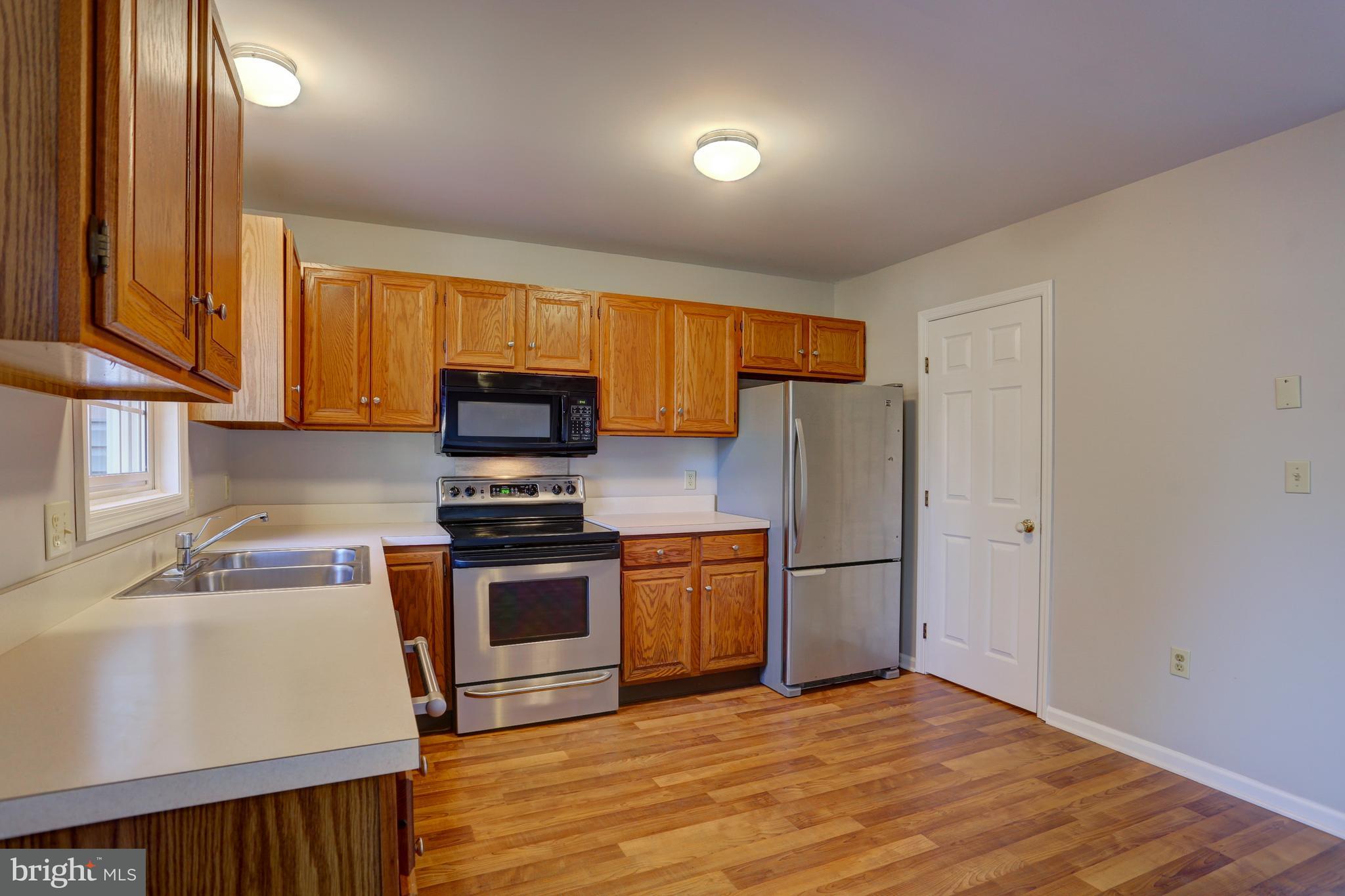 21 Diamond Spring Circle Akron, PA 17501 - Photo 14 of 26 Kitchen