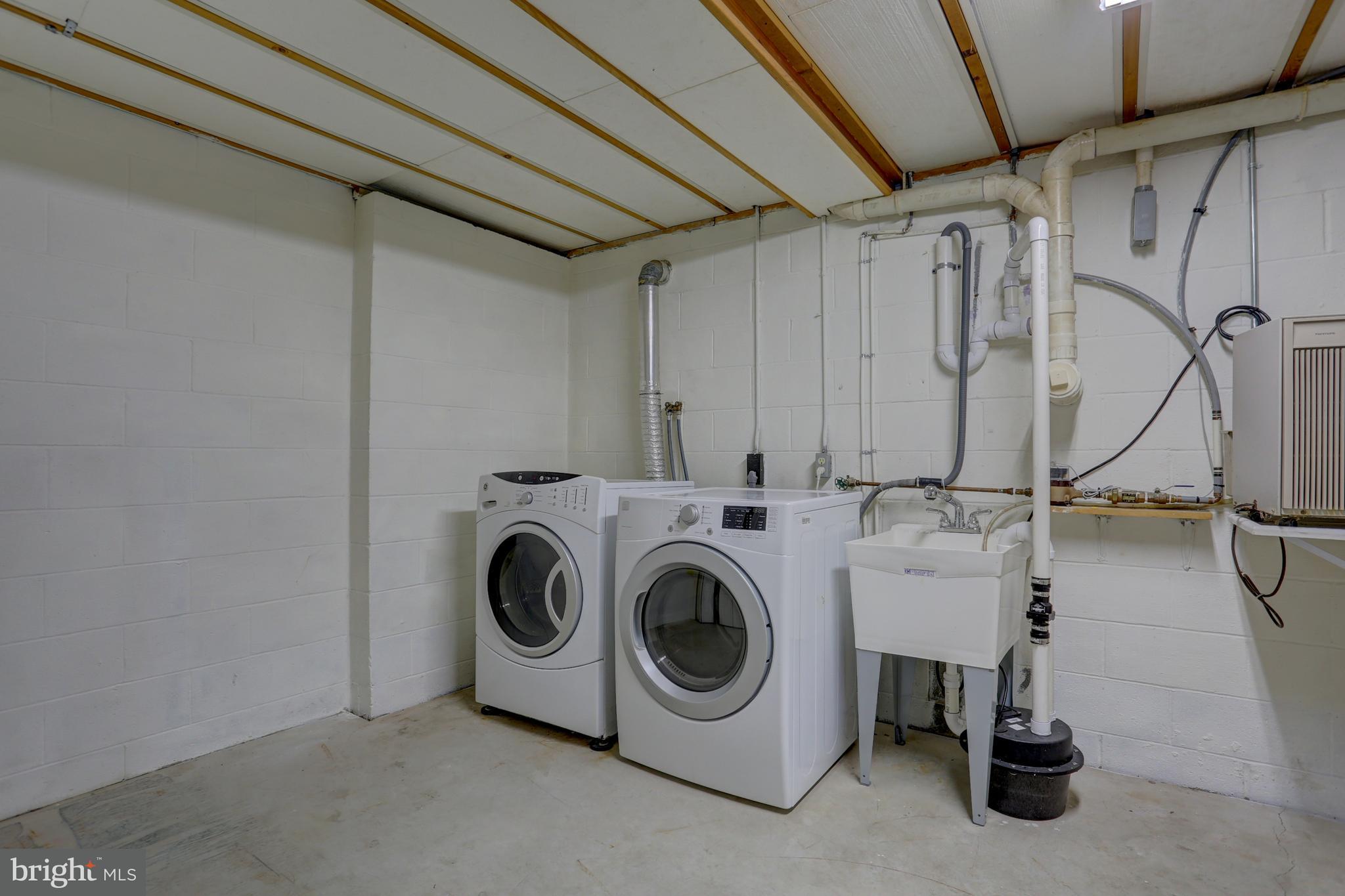 21 Diamond Spring Circle Akron, PA 17501 - Photo 22 of 26 LL Laundry Room