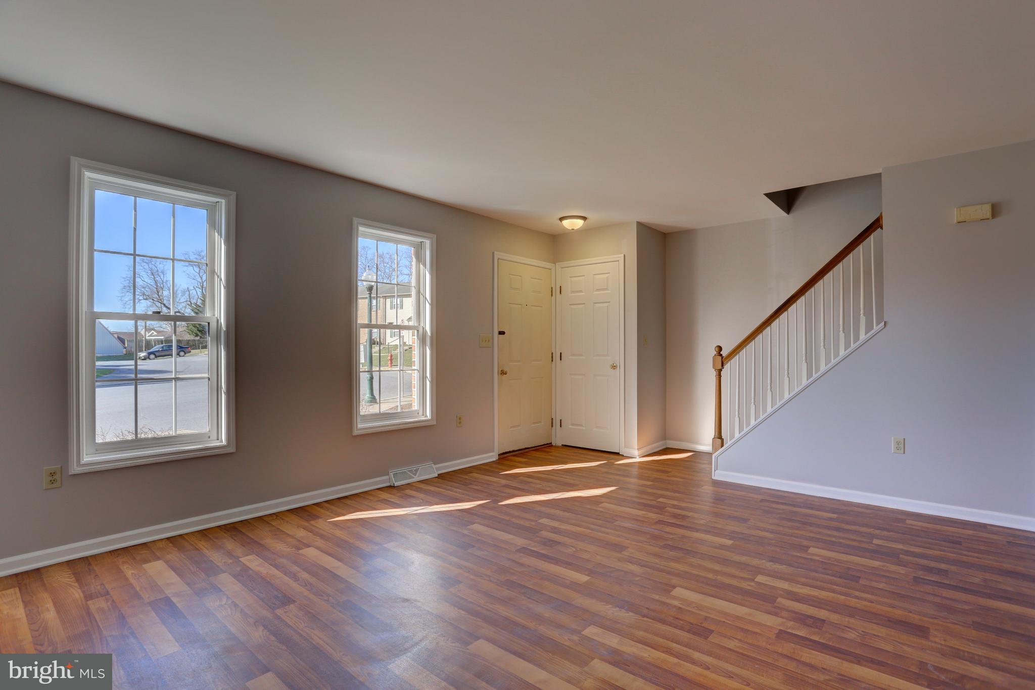 21 Diamond Spring Circle Akron, PA 17501 - Photo 5 of 26 Living Room