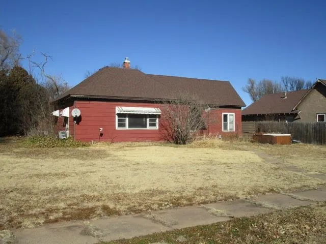$19,900 | 906 Hopkins Street, Kiowa, KS 67070