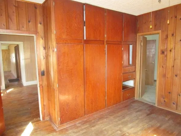 $19,900 | 906 Hopkins Street, Kiowa, KS 67070