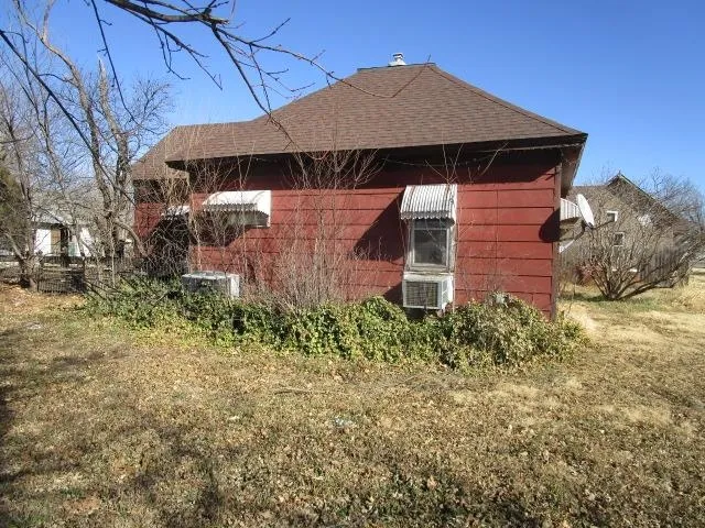 $19,900 | 906 Hopkins Street, Kiowa, KS 67070