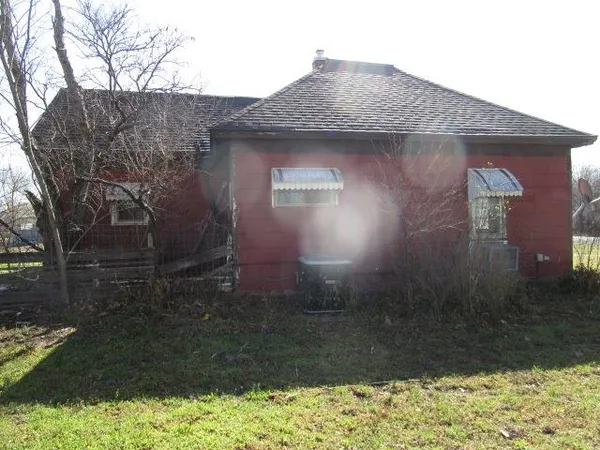 $19,900 | 906 Hopkins Street, Kiowa, KS 67070