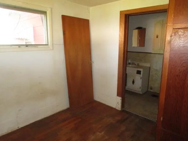 $19,900 | 906 Hopkins Street, Kiowa, KS 67070