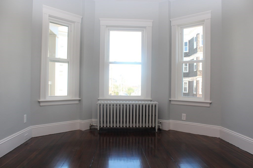 35 Mt Ida Road, Unit 3 Boston, MA 02122 - Photo 11 of 40 Gallery Image 11