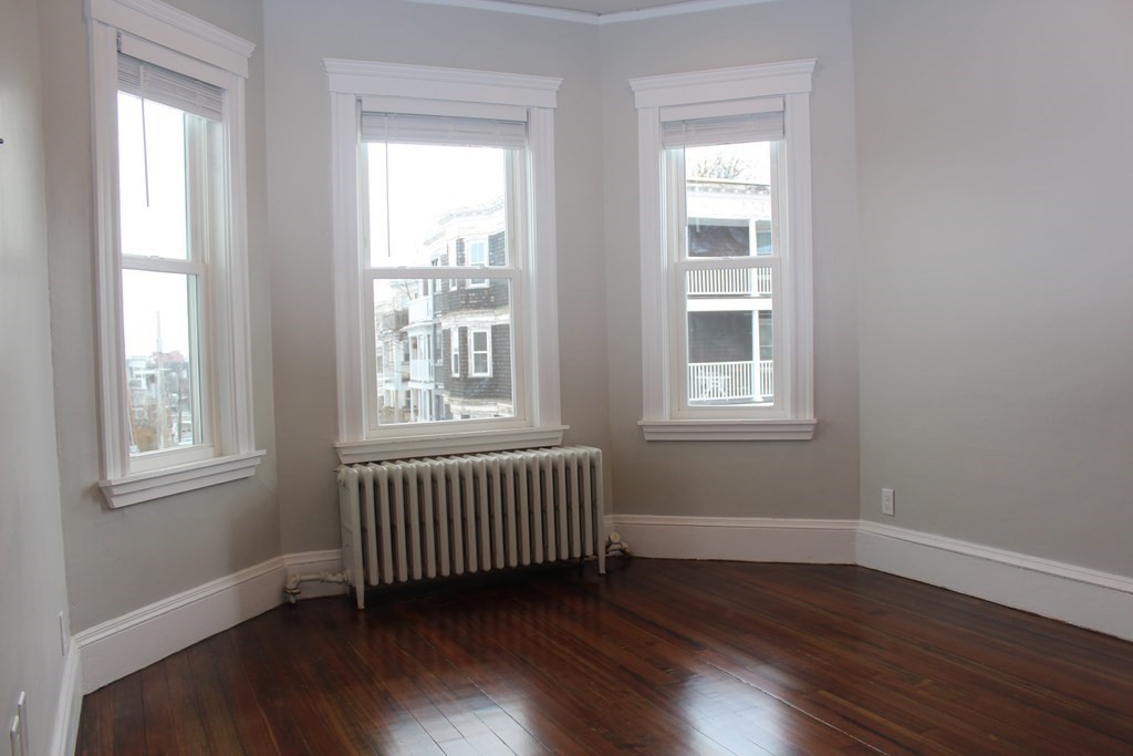 35 Mt Ida Road, Unit 3 Boston, MA 02122 - Photo 16 of 40 Gallery Image 16