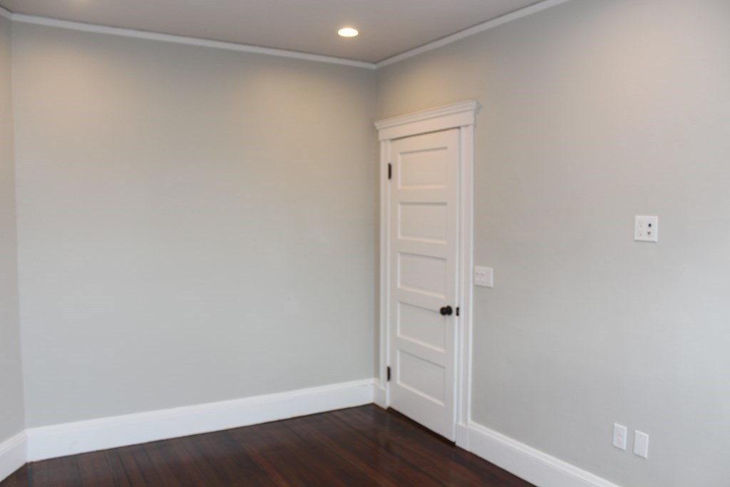 35 Mt Ida Road, Unit 3 Boston, MA 02122 - Photo 21 of 40 Gallery Image 21