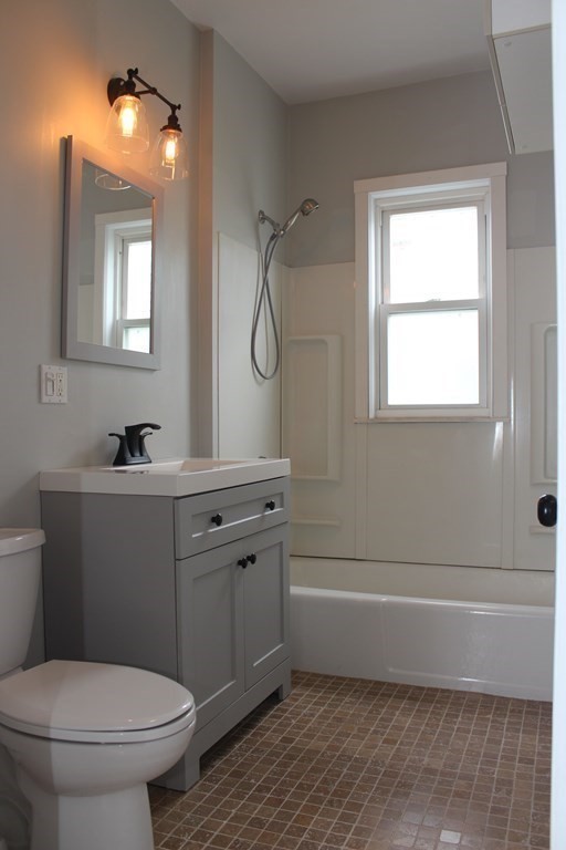 35 Mt Ida Road, Unit 3 Boston, MA 02122 - Photo 28 of 40 Gallery Image 28