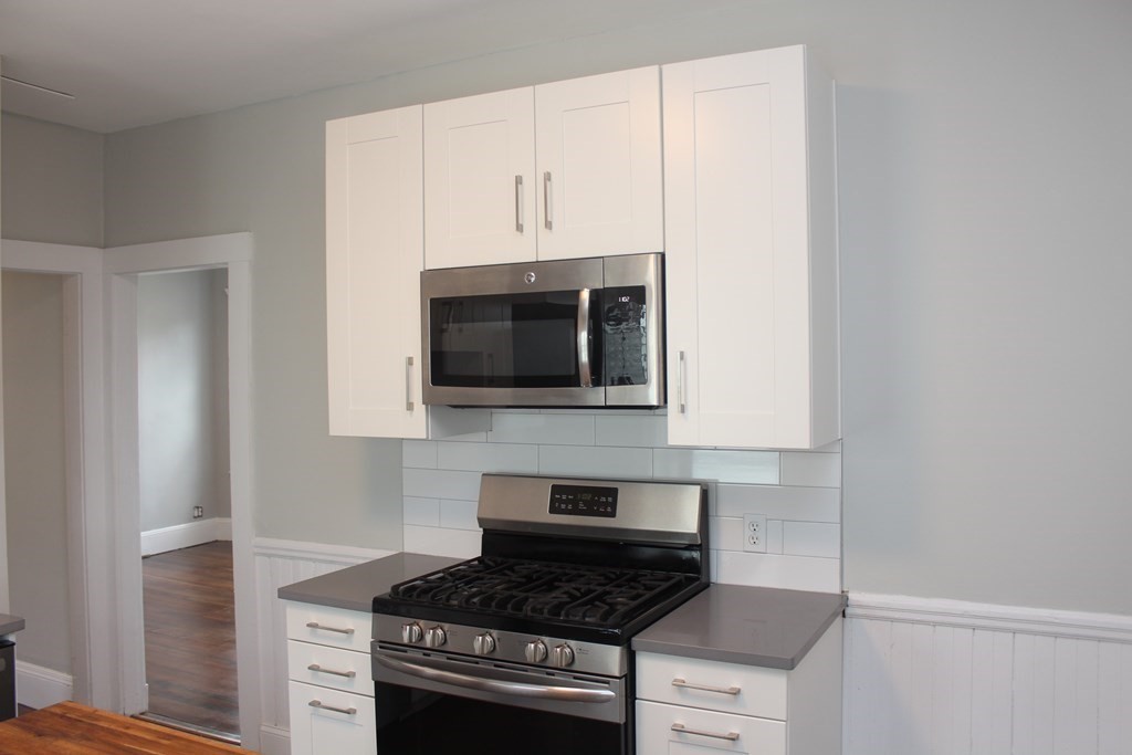 35 Mt Ida Road, Unit 3 Boston, MA 02122 - Photo 7 of 40 Gallery Image 7