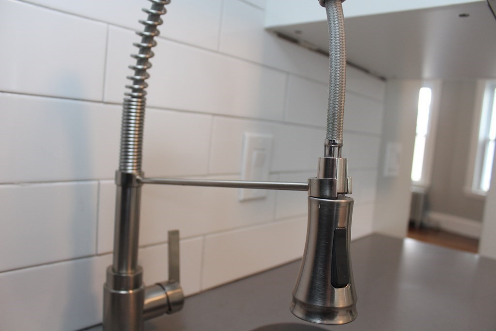 35 Mt Ida Road, Unit 3 Boston, MA 02122 - Photo 10 of 40 Gallery Image 10