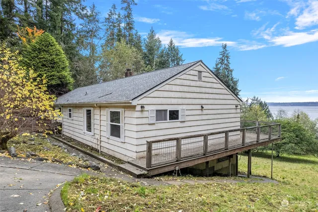 $899,000 | 4865 Saratoga Road, Langley, WA 98260