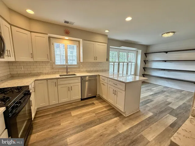 $3,600 | 7773 Shootingstar Drive, Springfield, VA 22152