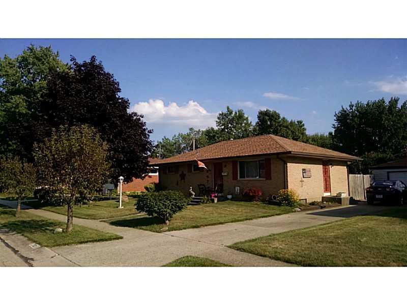 1327 Student Springfield, OH 45503 - Photo 2 of 17