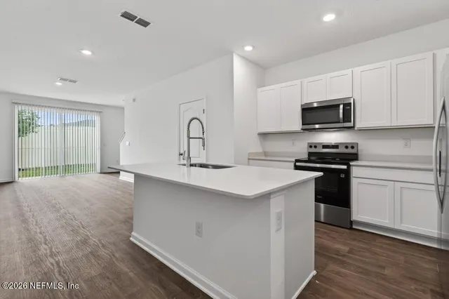 $1,895 | 5978 Ortega Hills Drive, Jacksonville, FL 32244