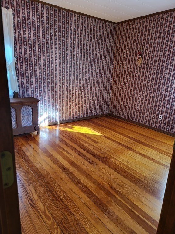 433 Grinnell Street Fall River, MA 02721 - Photo 8 of 29 Gallery Image 8