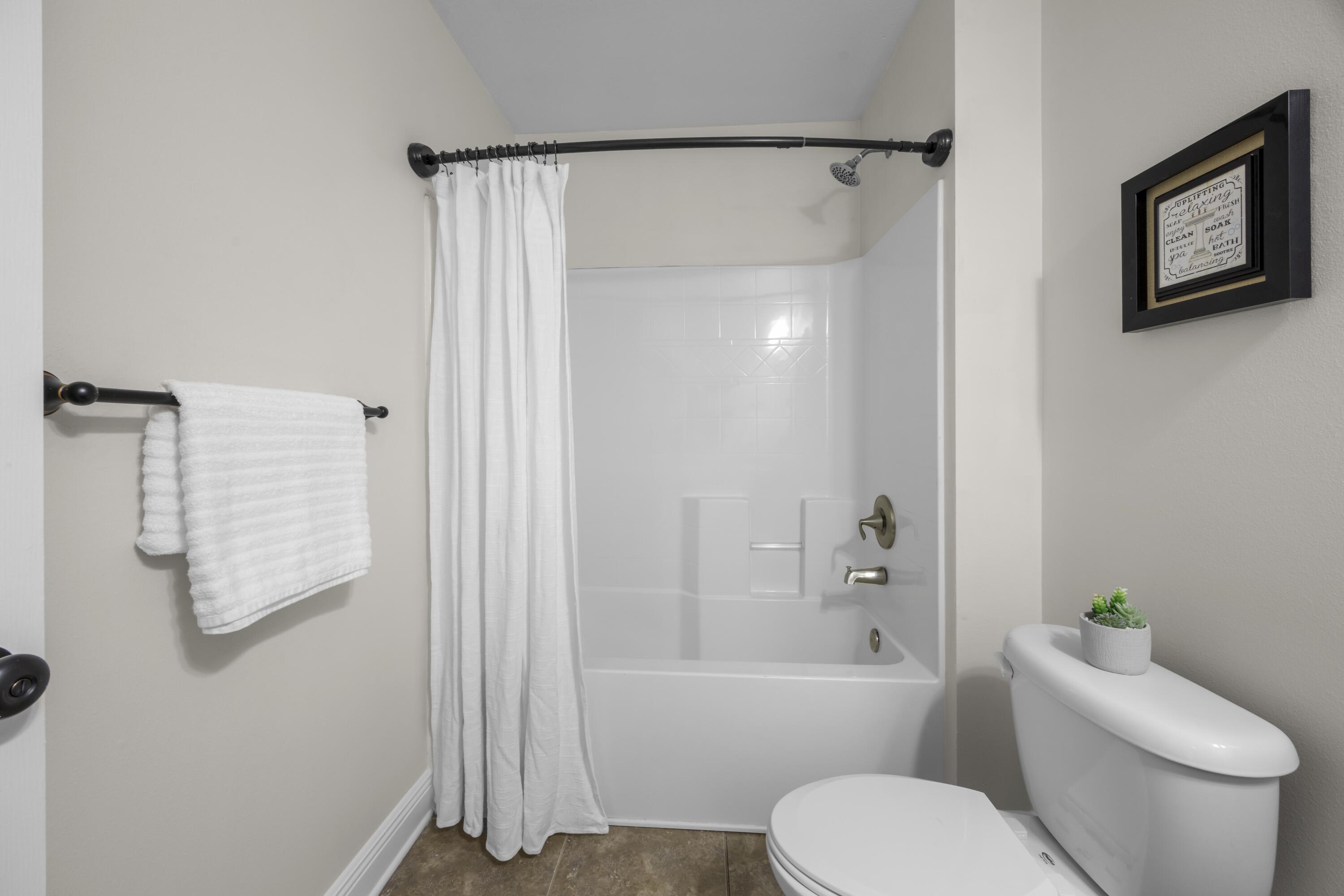 2392 Agerton Street Crestview, FL 32536 - Photo 49 of 75 602A4132