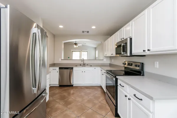 $2,225 | 23189 South 215th Street, Queen Creek, AZ 85142