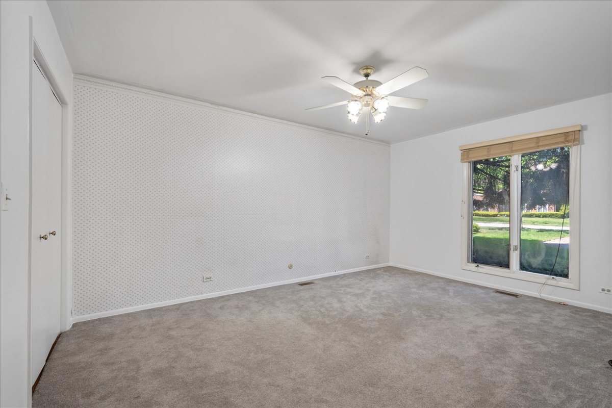 2821 Covert Road Glenview, IL 60025 - Photo 20 of 28
