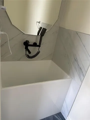 $2,100 | 1799 North Highland Avenue, Unit 37, Clearwater, FL 33755