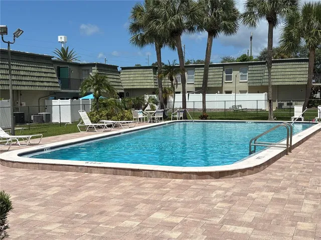 $2,100 | 1799 North Highland Avenue, Unit 37, Clearwater, FL 33755