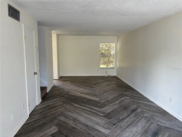 $2,100 | 1799 North Highland Avenue, Unit 37, Clearwater, FL 33755