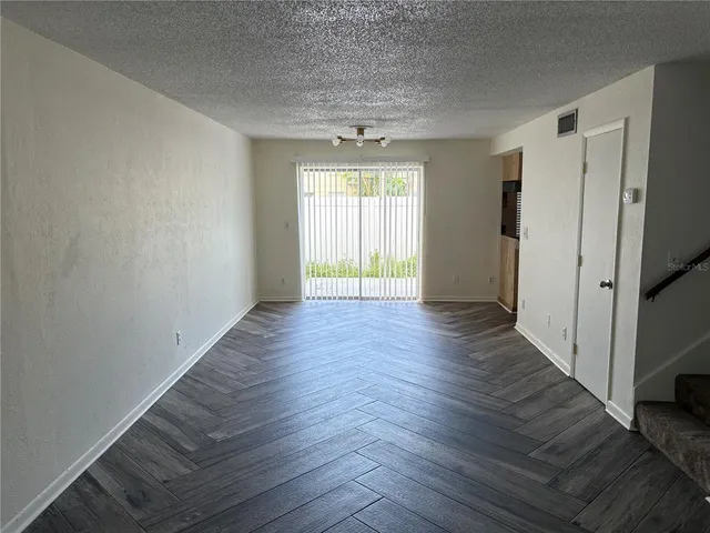 $2,100 | 1799 North Highland Avenue, Unit 37, Clearwater, FL 33755